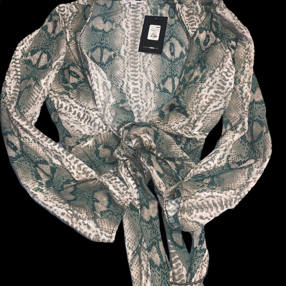 Animal print tie crop shirt